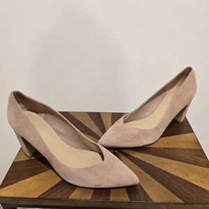 Marc Fisher Caitlin Pump Size 9.5M Womens Suede Pointed Block Heel Slip On Nude